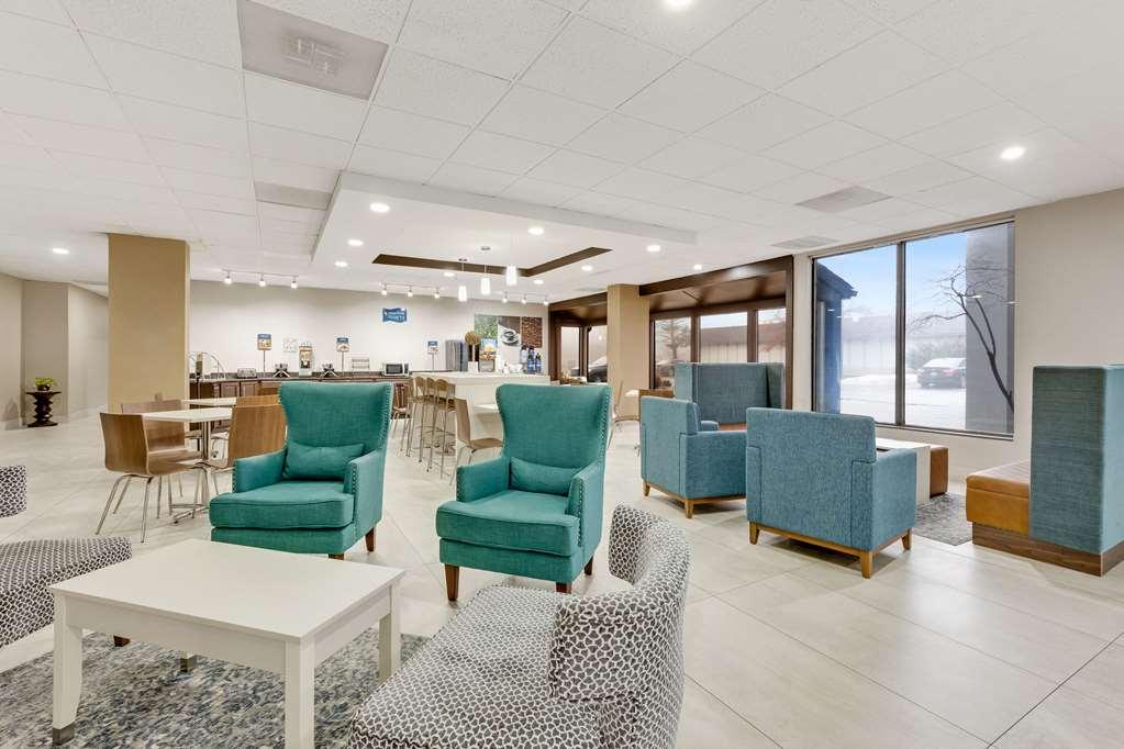 Clarion Pointe Near Erie Casino Hotel Kearsarge Interior photo
