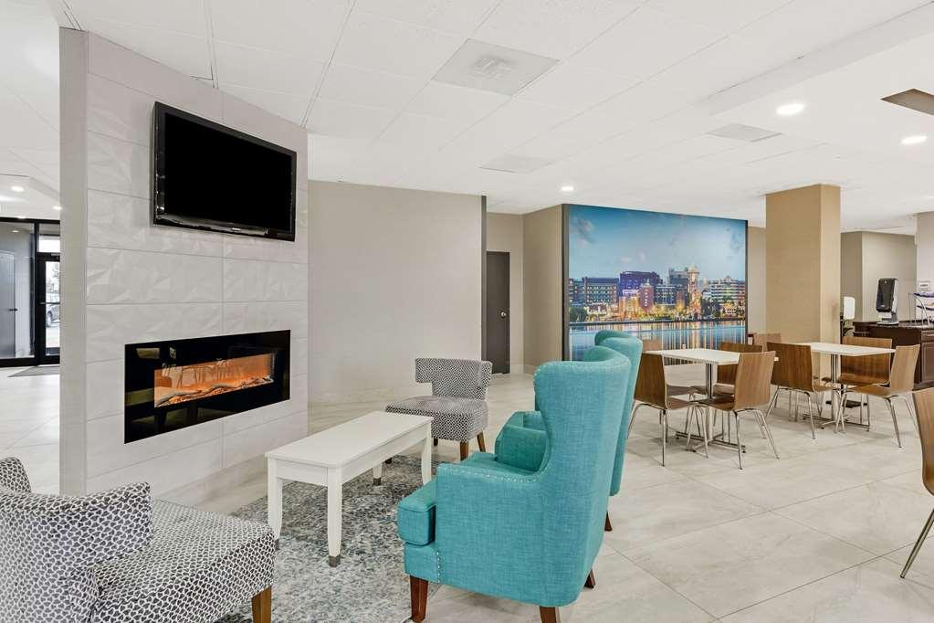 Clarion Pointe Near Erie Casino Hotel Kearsarge Interior photo